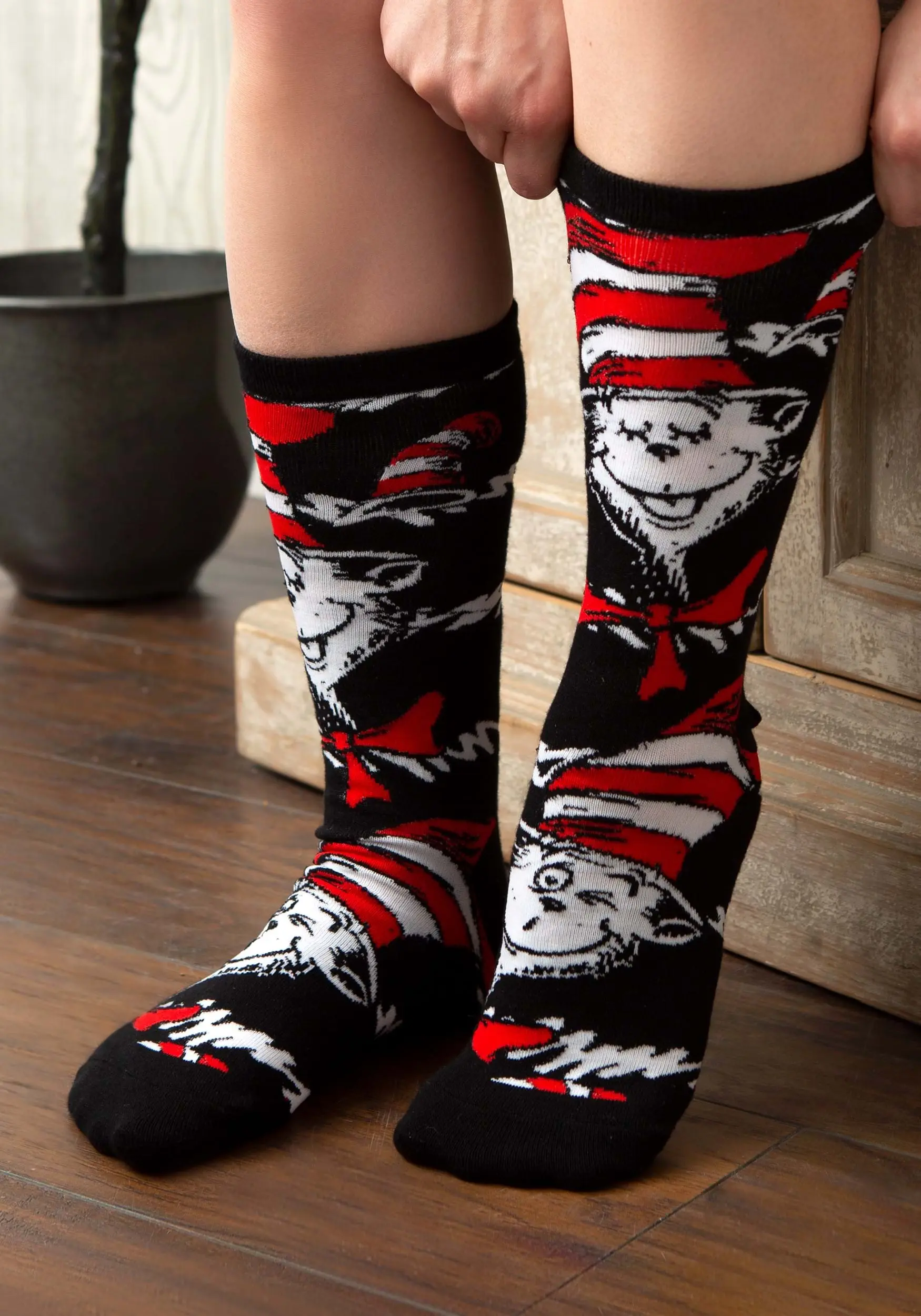 The Cat In The Hat Adult Crew Sock Set - Image 3
